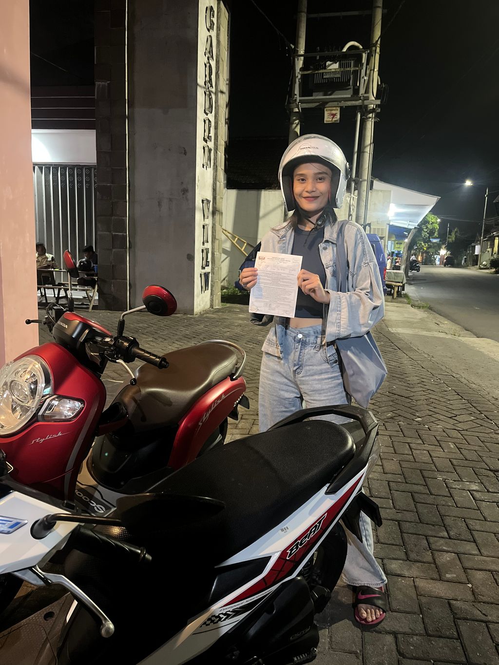 Cintya M